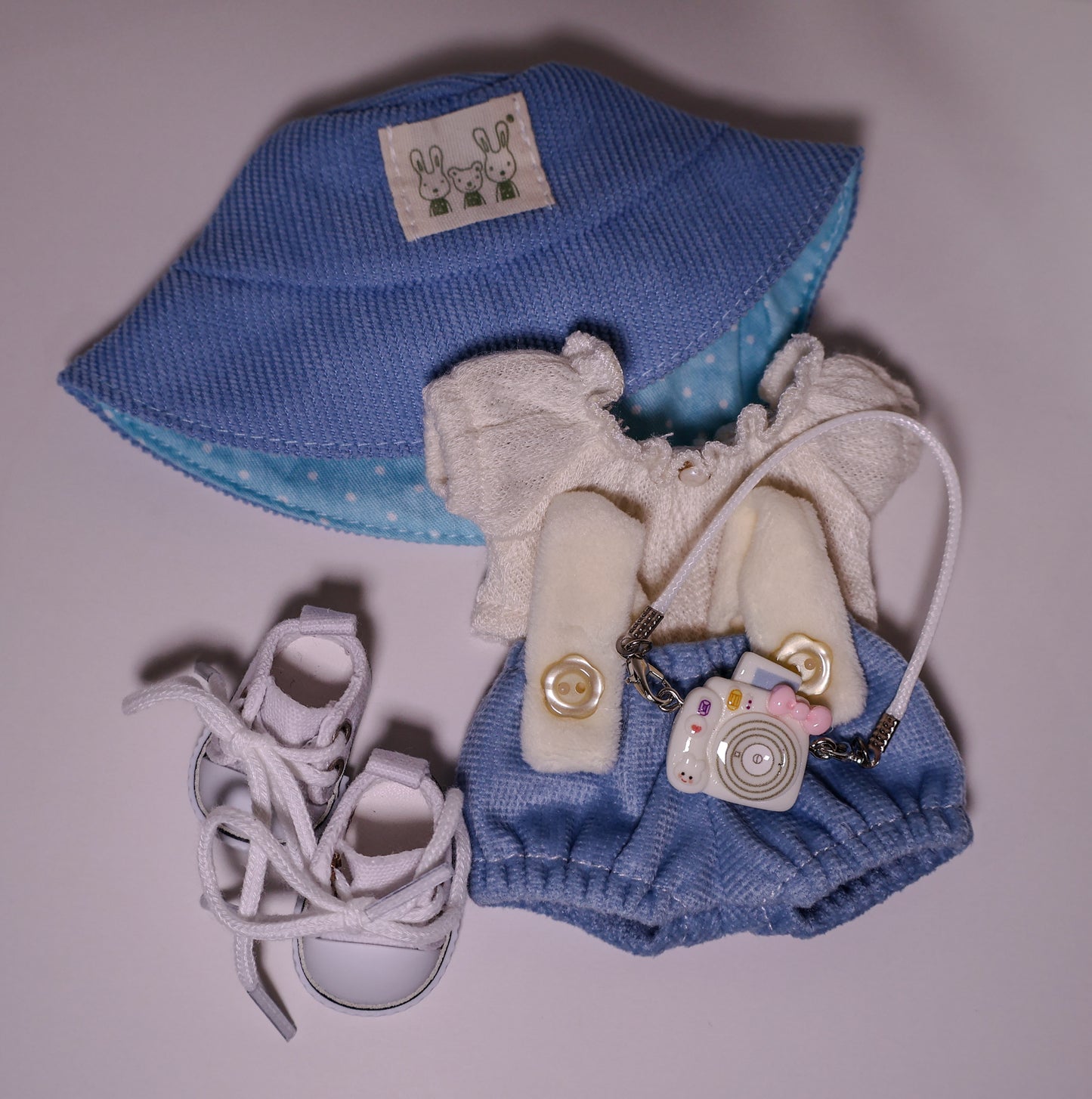 Pastel Blue Explorer – Hat & Knit Outfit Collectible