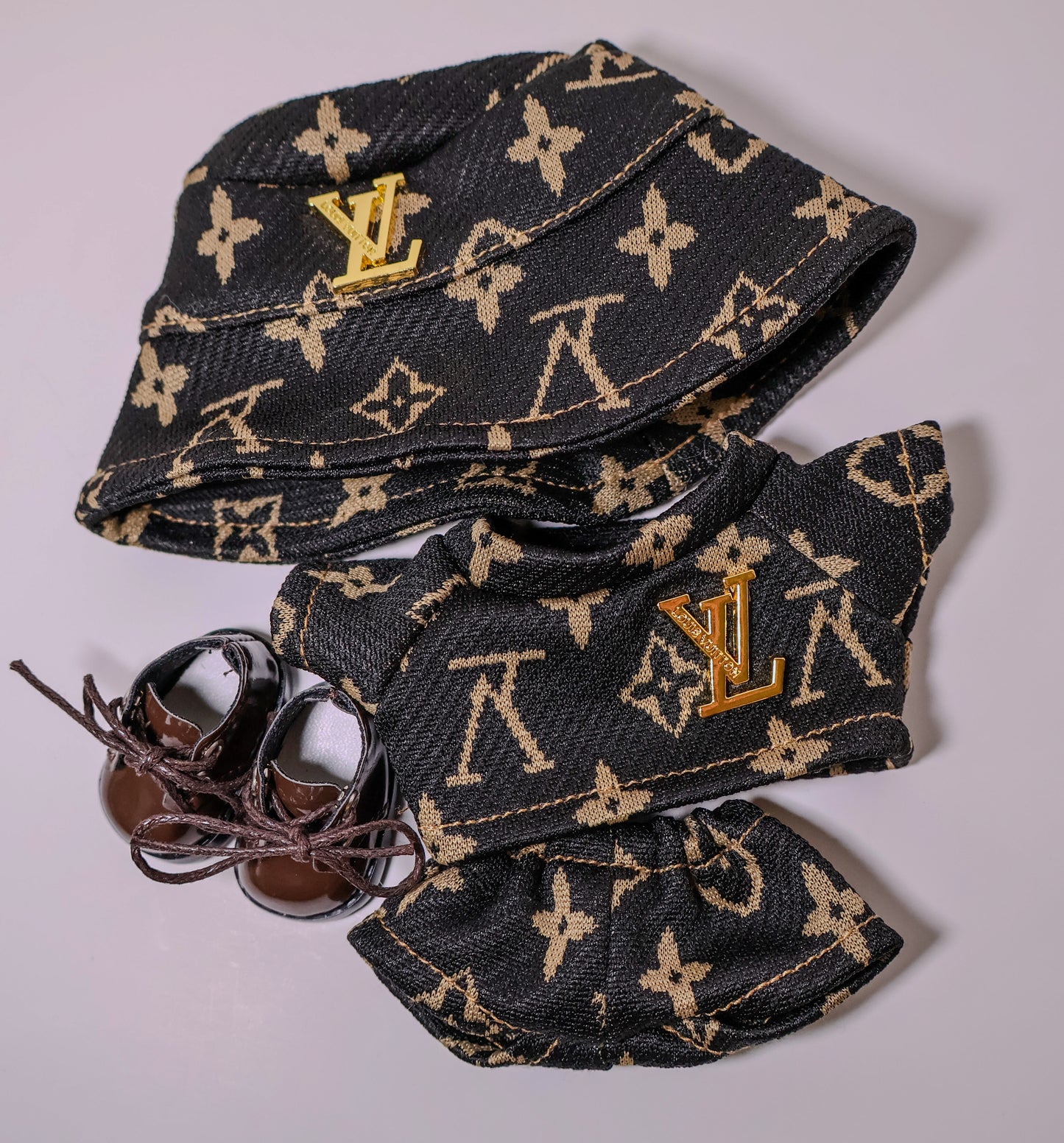 Black Monogram Outfit Set – Luxury Streetwear Style for Labubu